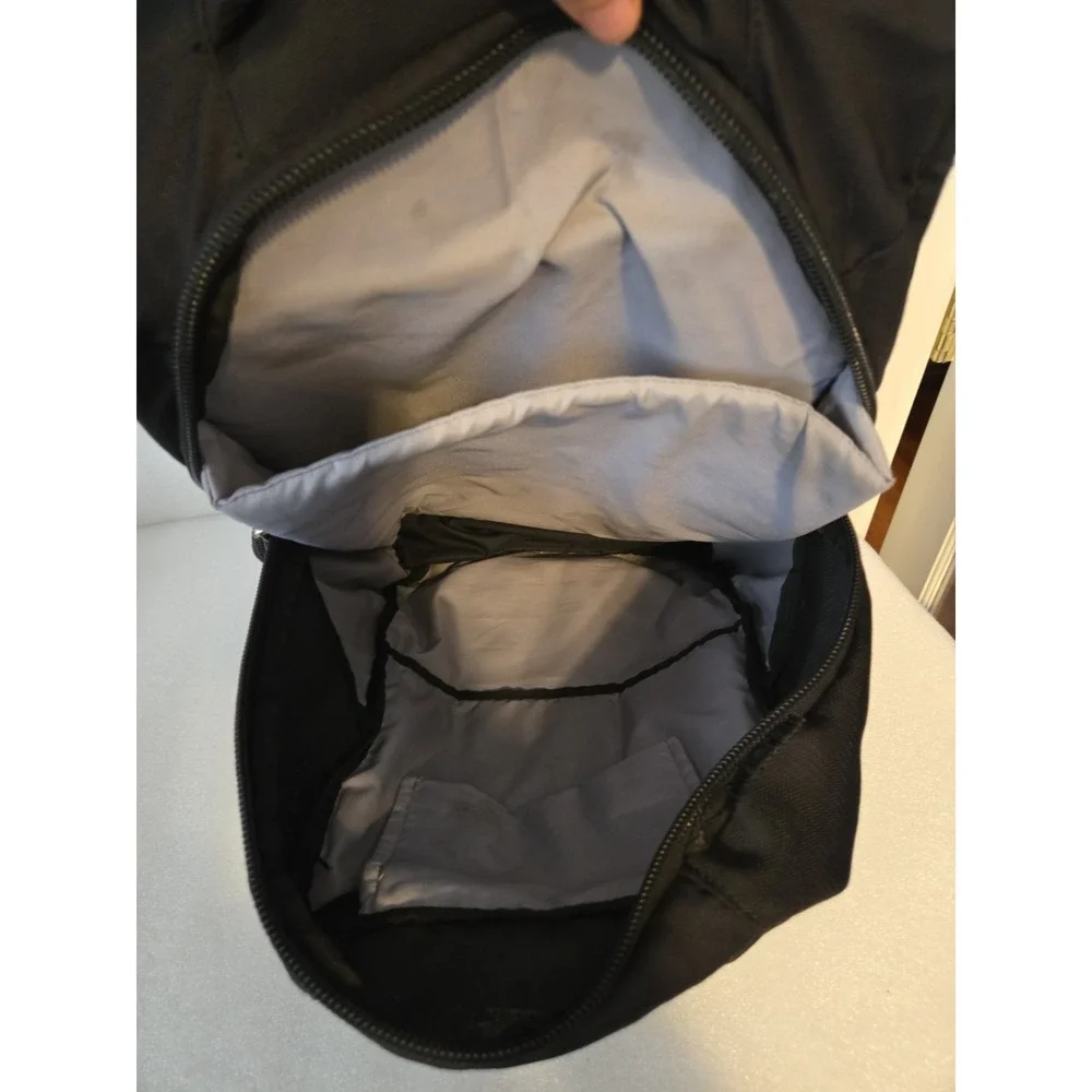 Case Logic Backpack For 15"-16" Notebook - Picture 7 of 8